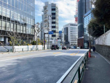 麻布偕成ビル前面の外