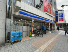 徒歩1分のローソン 