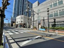 NTビル前面の通り