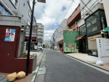 第2手塚ビル前面の通