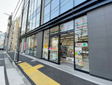 徒歩1分のセブンイレブン 西新橋2丁目西店