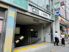 最寄りの「岩本町駅」
