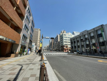 近くの三田通り