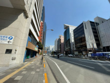 ザ・イトヤマタワー前