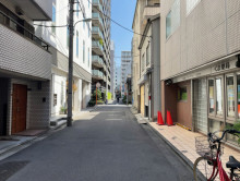 宮田ビル前面の通り