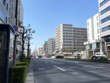 花原第3ビル前面の通