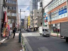 宮本ビル前面の通り