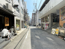 シルバービル前面の通