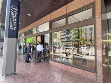 徒歩1分のファミマ!!芝パーク店