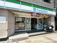 至近のファミリーマー