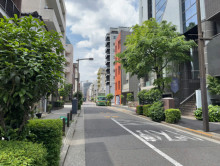 MYSビル前面の馬車