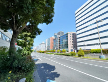 丸五ビルディング前面