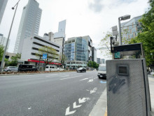 the ARGYLE aoyama前面の青山通り