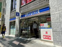徒歩1分のローソン 