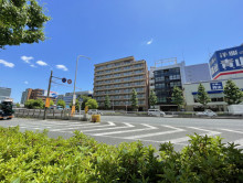 サンハマダビル前面の