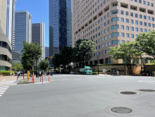 新宿第一生命ビル前面