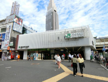 最寄りの「代々木駅」