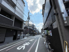 マキタビル前面の通り