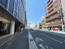 新三虎ビル前面の通り