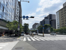 御池ビル前面の通り