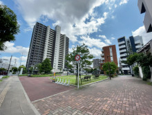 徒歩1分の上中公園