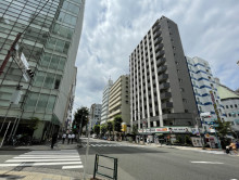 VORT新宿御苑前面