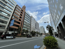 千城ビル前面の通り