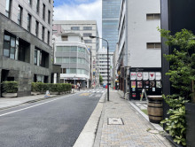 池伝ビル前面の通り