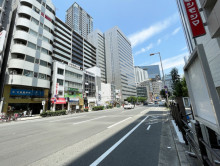 堂島グランドビル前面