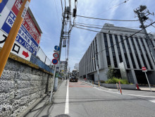 井門美竹ビル前面の通