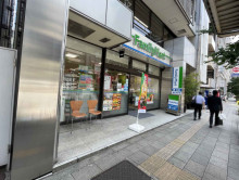 並びのファミリーマー