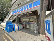 徒歩1分のローソン南