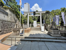 同じ並びの乃木神社