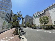 市川ビル前面の通り