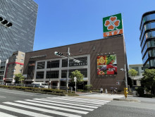 徒歩1分のライフ中野