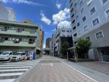 丸信第一ビル前面の通