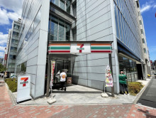 並びのセブンイレブン