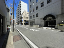 TQ蛎殻町前面の通り