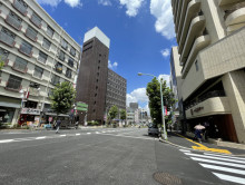 フサカビル前面の通り