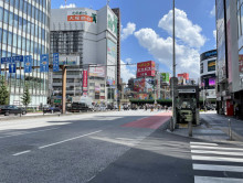 栃木ビル前面の青梅街