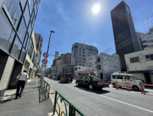 本郷ビル前面の通り