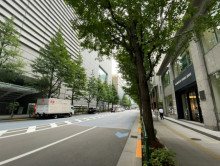 新日石ビル前面の通り