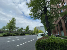 岸本ビルヂング前面の