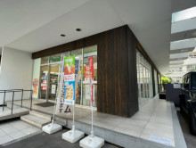 近くのファミリーマー