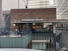 徒歩1分のスターバッ