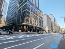 京橋エドグラン前面の