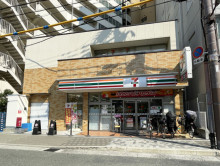 並びにあるセブンイレ