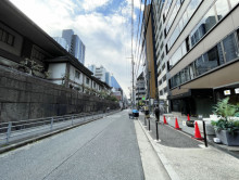 本町コラボビル前面の