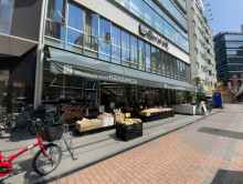 徒歩6分の肉のハナマ