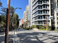 新宿御苑フロント前面